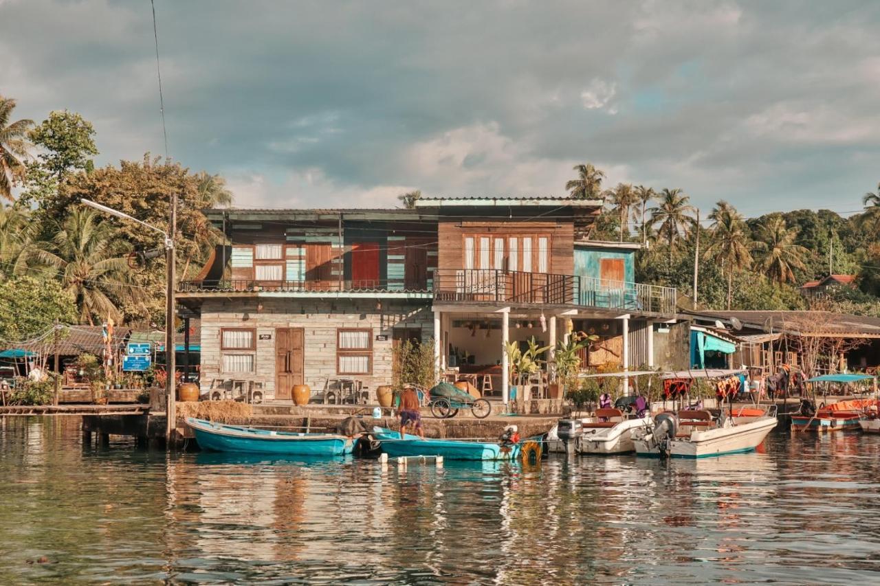 Baan Rabieng Talay Homestayบ้านระเบียงทะเล โฮมสเตย์เกาะกูด Ko Kut Екстериор снимка